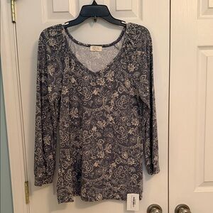 Floral V-Neck Long Sleeve Top in Navy and Cream Tunic Knit Top NWT M